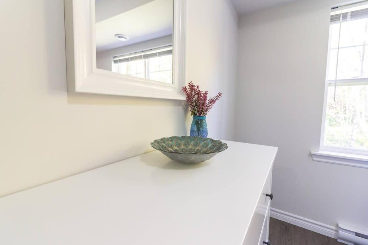 Brand New Gorgeous Condo Near Unb & Hospital Coffee Parking 202 Saint John Esterno foto